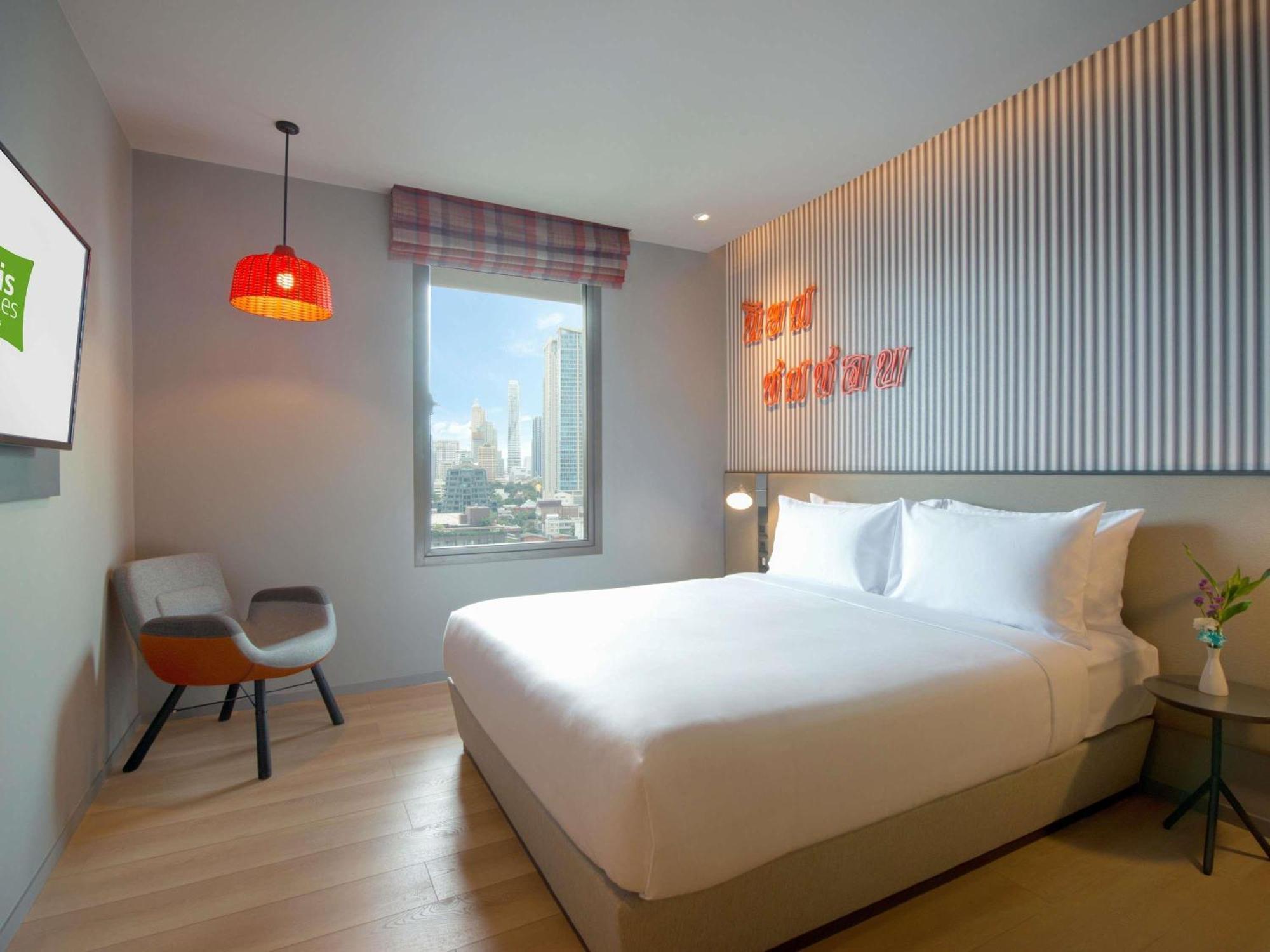Standard Queen Room